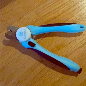 Dog nail clippers